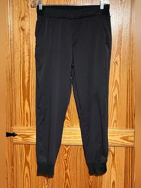 The North Face Aphrodite Joggers Women’s Black UPF 40+ Quick Dry Pants